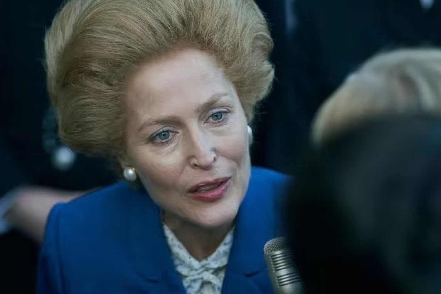 Gillian Anderson como Margaret Thatcher