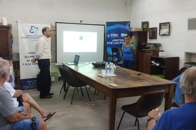 Vecinos e instituciones locales se capacitan sobre el sistema Ojos en Alerta