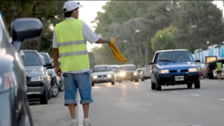 Regulación de cuidacoches: "La idea es abarcar el registro de los trabajadores"
