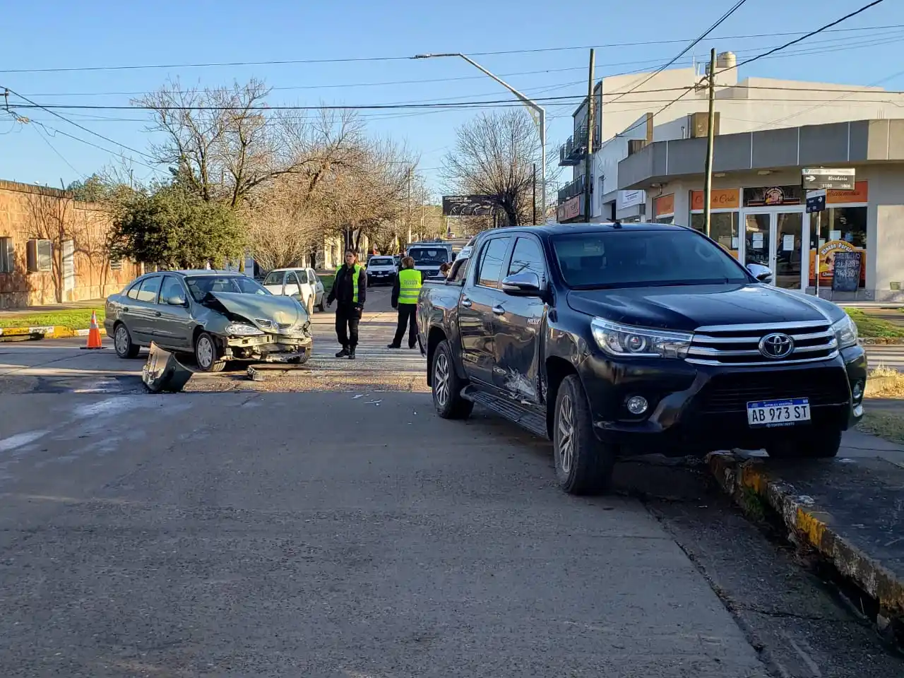 Choque en esquina de Moreno y Rivadavia