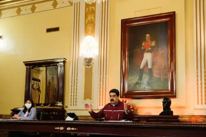 Maduro propondrá a la “nueva AN” legalidad del parlamento comunal