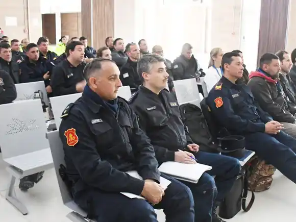 Capacitación sobre extinción de incendios en el Aeropuerto de Concordia