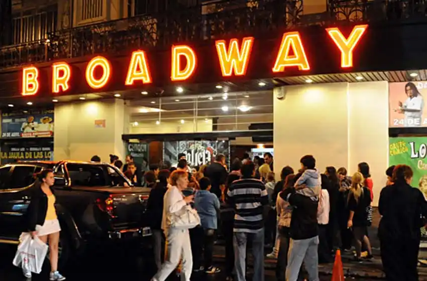 La mamá del chico discriminado en el Teatro Broadway: “Voy a hacer lo que sea para que el lugar esté en condiciones»