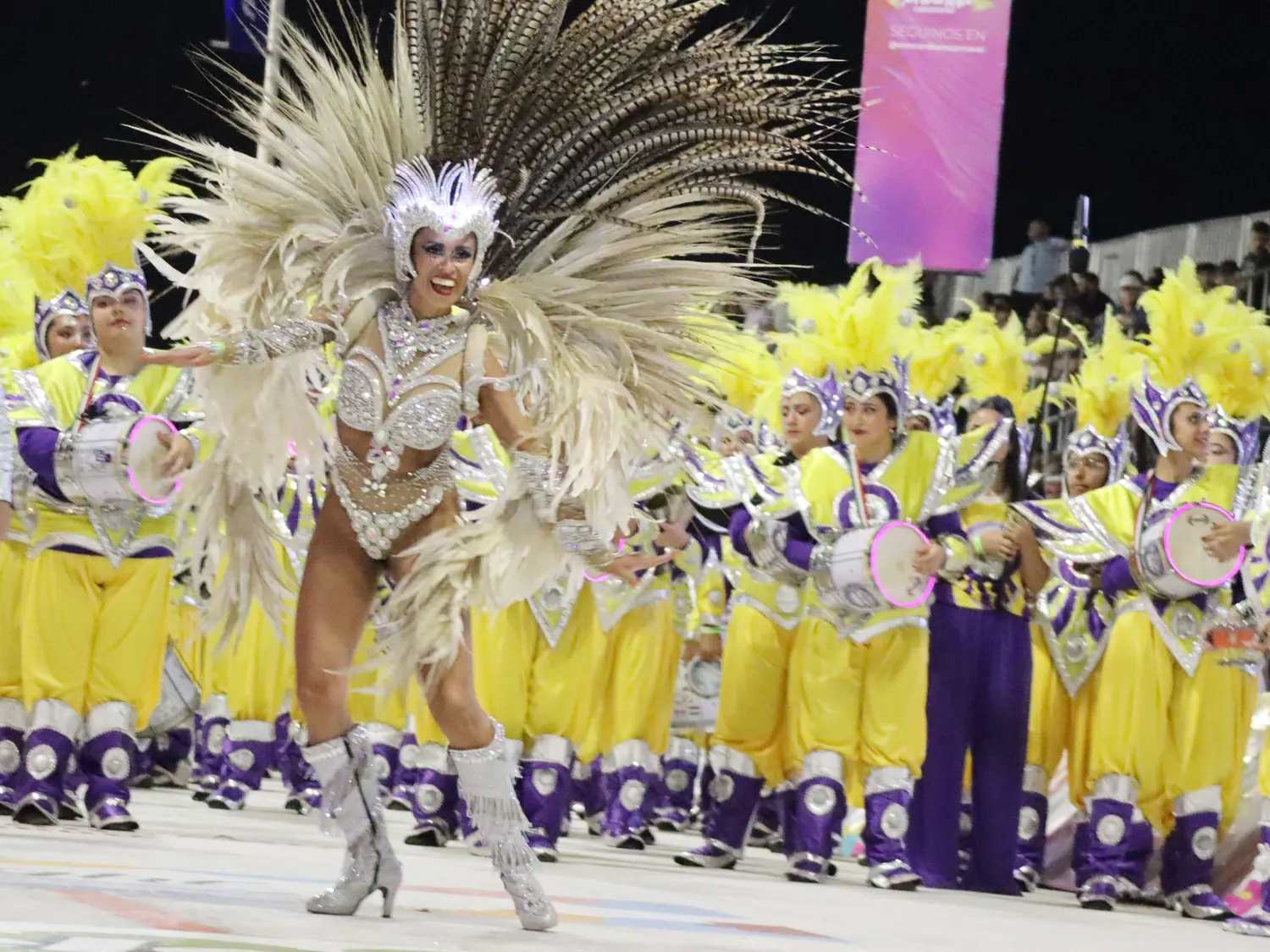 Entre el brillo del carnaval y la presión de las redes: el desafío de ser reina de batería