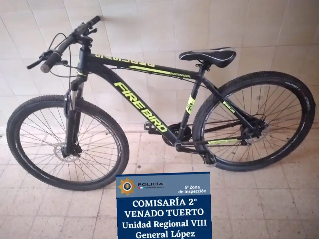 La bicicleta recuperada fue restituida a su dueño. Crédito: Relaciones Policiales.