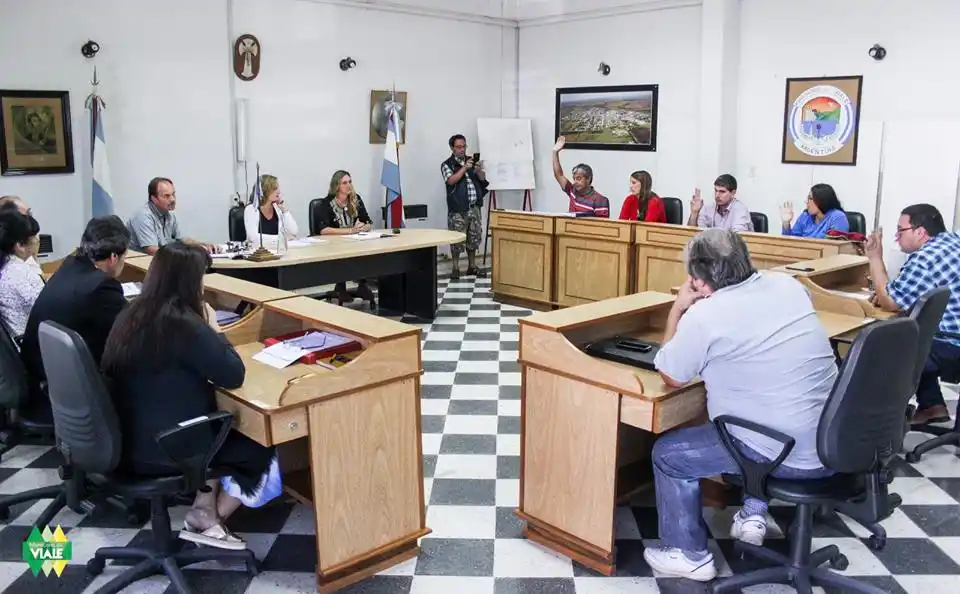 Presentaron proyecto para bajar sueldos de funcionarios y concejales