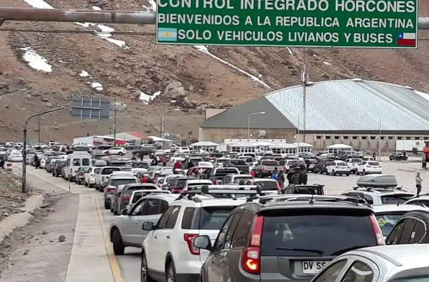 Por la devaluación, llegan en masa desde Chile y Uruguay