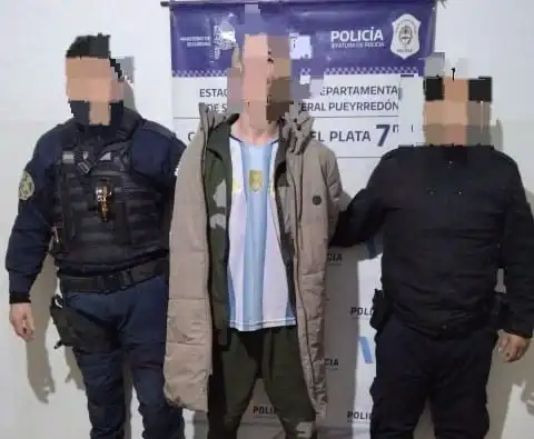 El sujeto fue atrapado cuando huía a pie, luego de abandonar el auto.