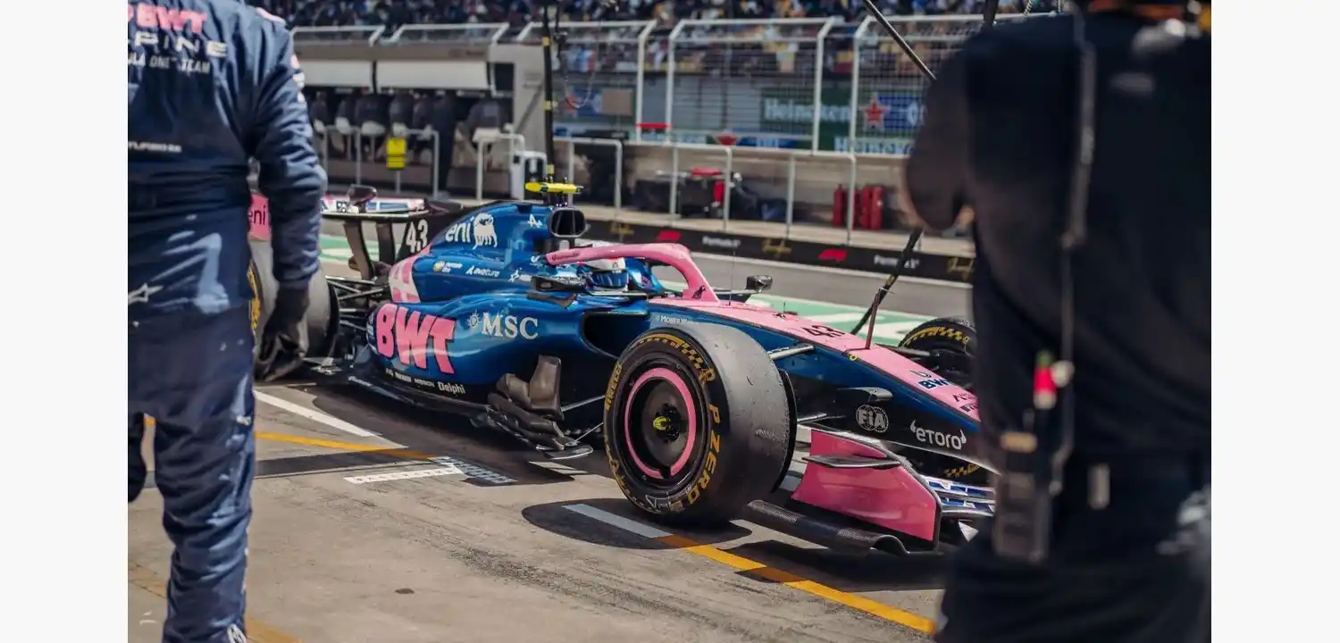 Colapinto tuvo un muy buen inicio en la Q1, en la que avanzó sin mayores inconvenientes gracias a un registro de 1:33,634.