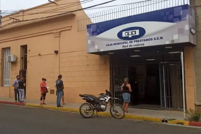 Pagos en Caja Mixta al personal municipal que cobra con cheques