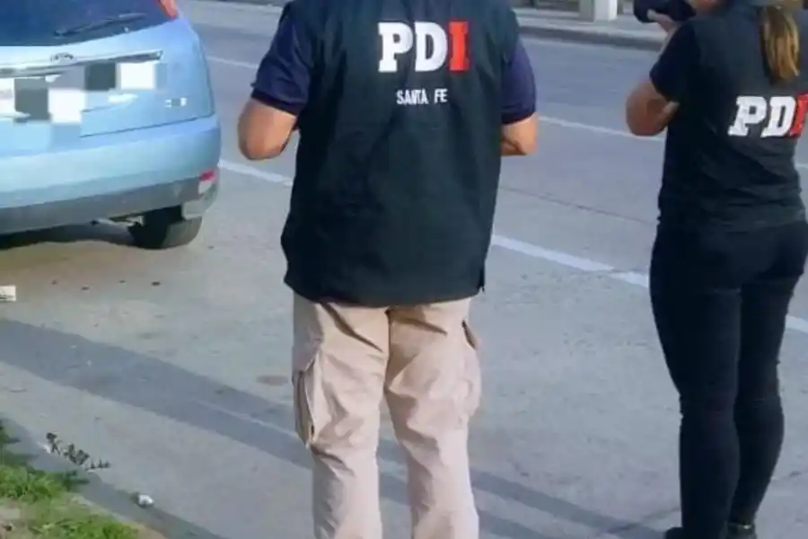 Un hombre retrocedió con su auto y atropelló a su hijo de 1 año en Santa Fe: está grave