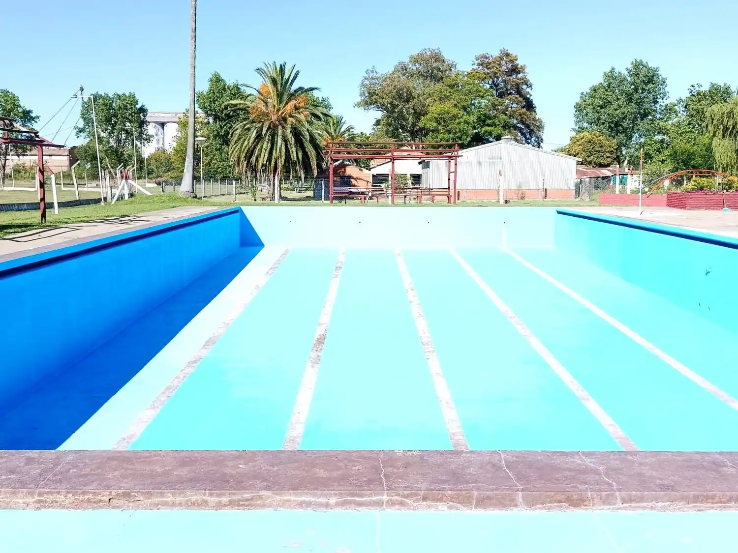 Villa Domínguez habilita la temporada en su polideportivo