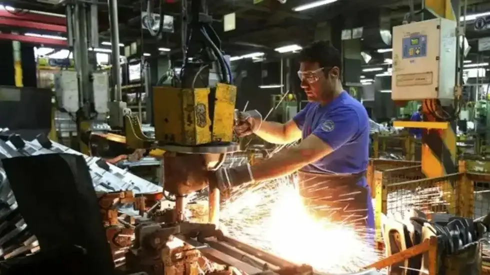 La metalurgia siue efrentando serias deificultades.