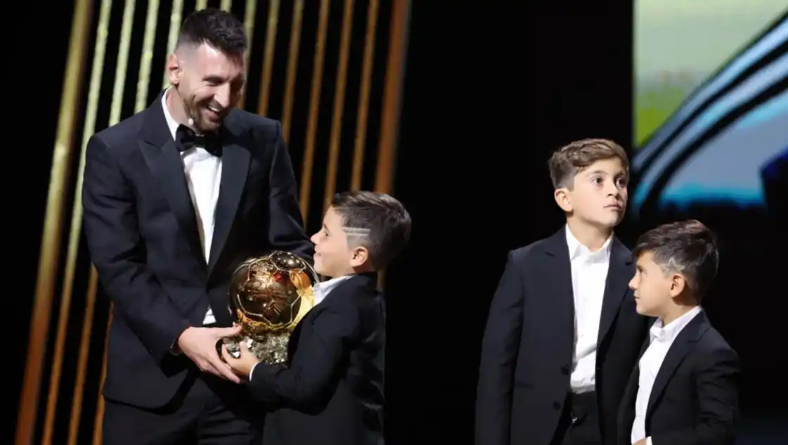 Histórico: Lionel Messi ganó su octavo Balón de Oro y recordó a Maradona