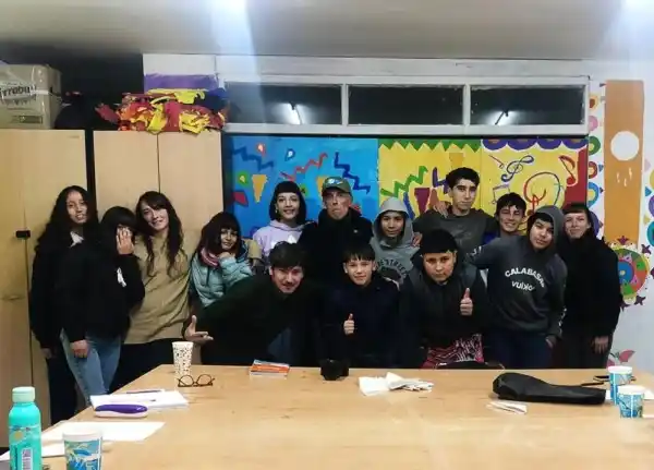 Buscá el video publicado en Tik Tok y dale un “like” al proyecto “Expresarse” de las “Las costureras del 30”