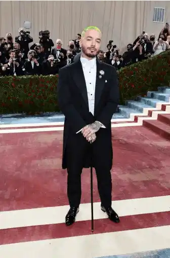 J Balvin se mostró como un lord en la Met Gala 2022. Foto AFP