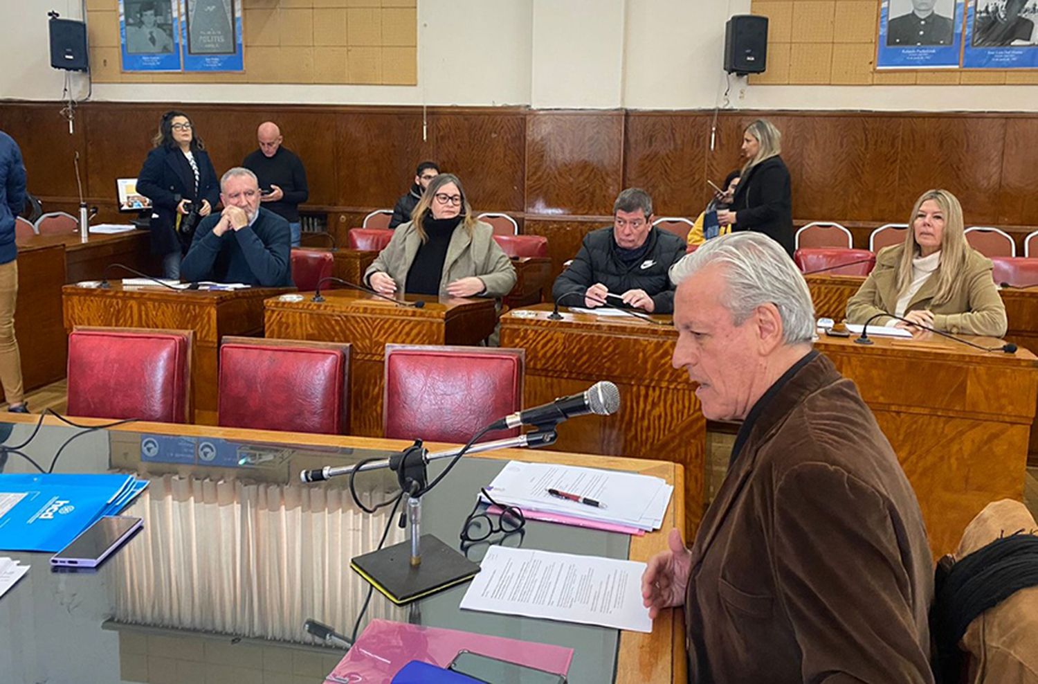 "La exposición del Secretario de Cultura fue una vergüenza"