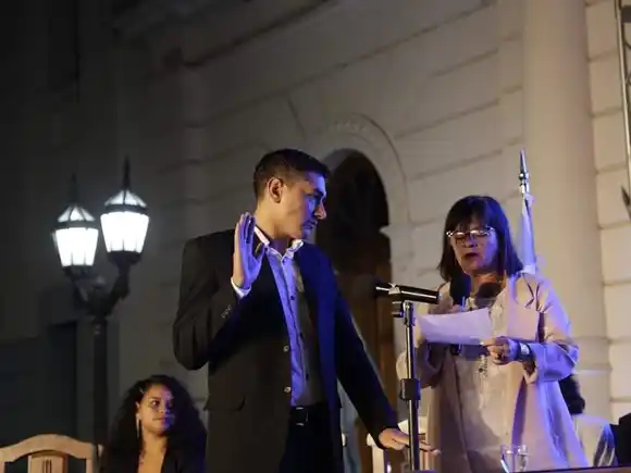 López volvió a cuestionar el ahorro en dólares del municipio: “No puede estar comprando si la casa se le llueve”