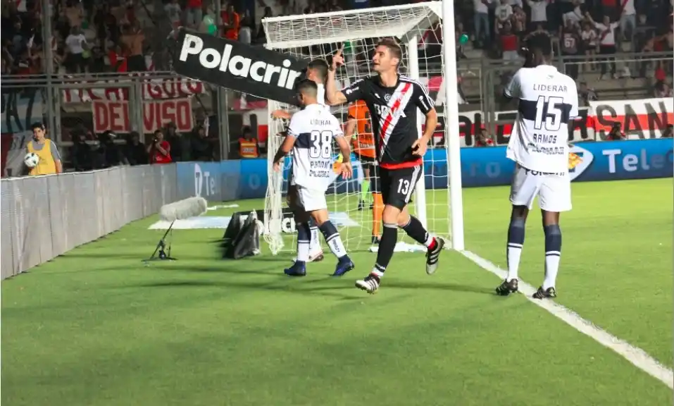 River y Gimnasia jugarán la semifinal en Mar del Plata