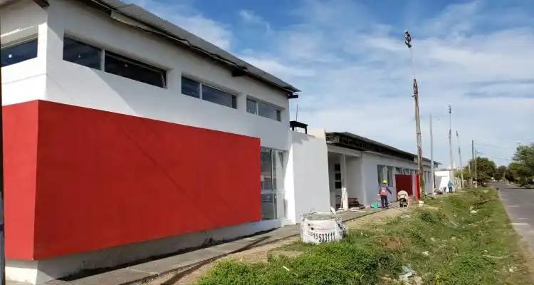 Escuela de Banfield: avanza la obra y estiman que la inauguración será luego de las vacaciones de invierno