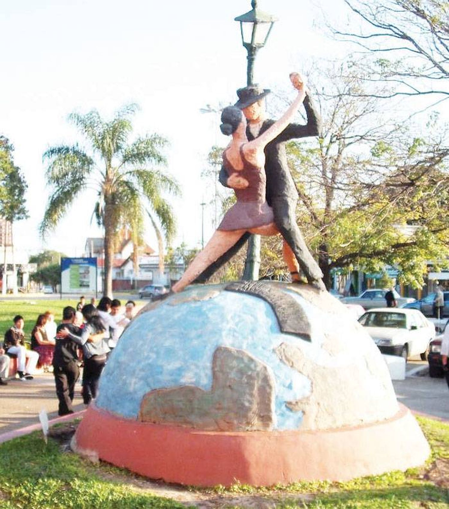 ANIVERSARIO DEL  MONUMENTO AL TANGO