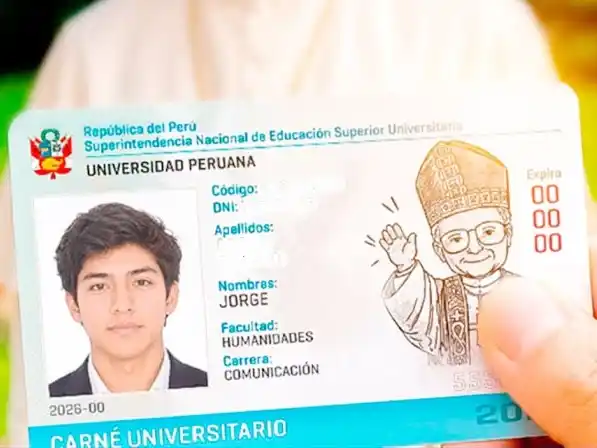El carné universitario del Perú con la imagen del Papa León XIV