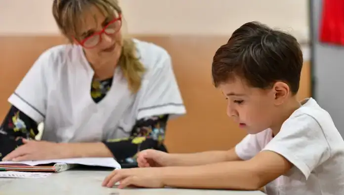 Más de 100 mil libros llegarán a escuelas primarias de Entre Ríos para fortalecer la alfabetización