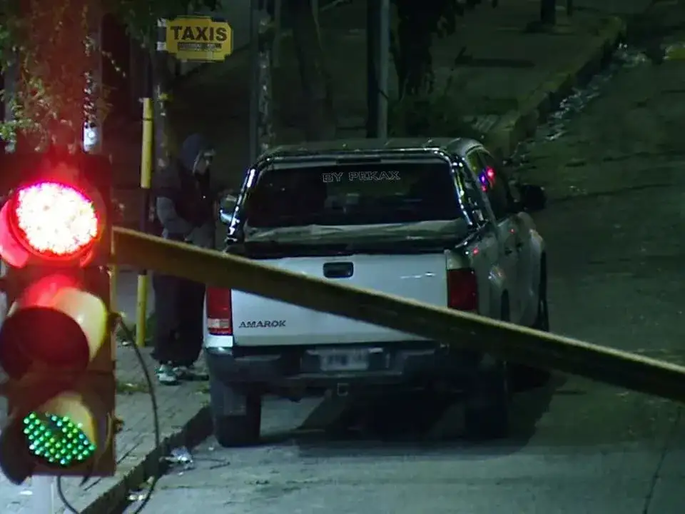 Detuvieron a un hombre tras intentar robar una camioneta: fue detectado por las cámaras del COM