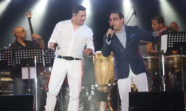 “Yo digo que fue Dios que te puso en mi camino”: la emotiva dedicatoria de Victor Manuelle a Gilberto Santa Rosa (+VIDEO)