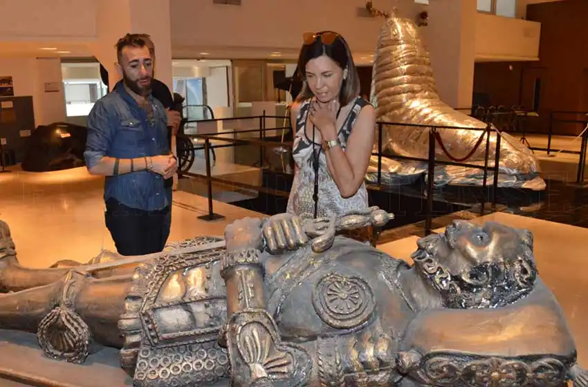 Teatro Tronador: "Es una obra faraónica en pleno centro"