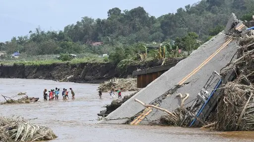 Tormenta tropical cobra la vida de 60 personas en Filipinas: VARIOS PUEBLOS BAJO EL AGUA