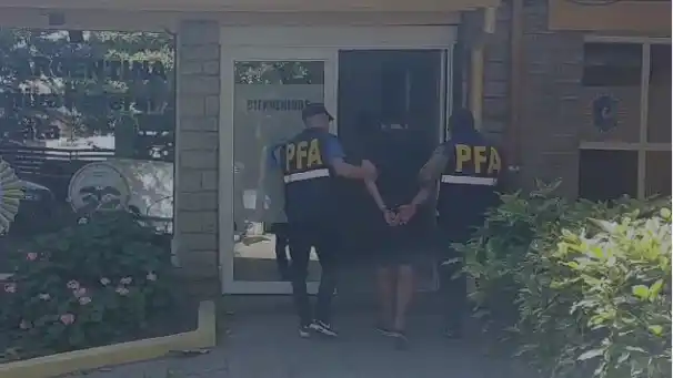 Cayeron dos investigados por pornografía infantil tras operativos de la PFA