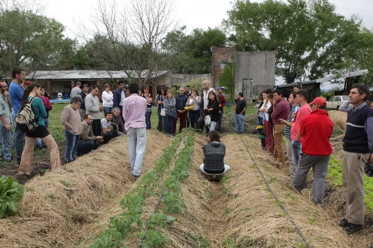 El Municipio entrega biofertilizante para la producción local agroecológica