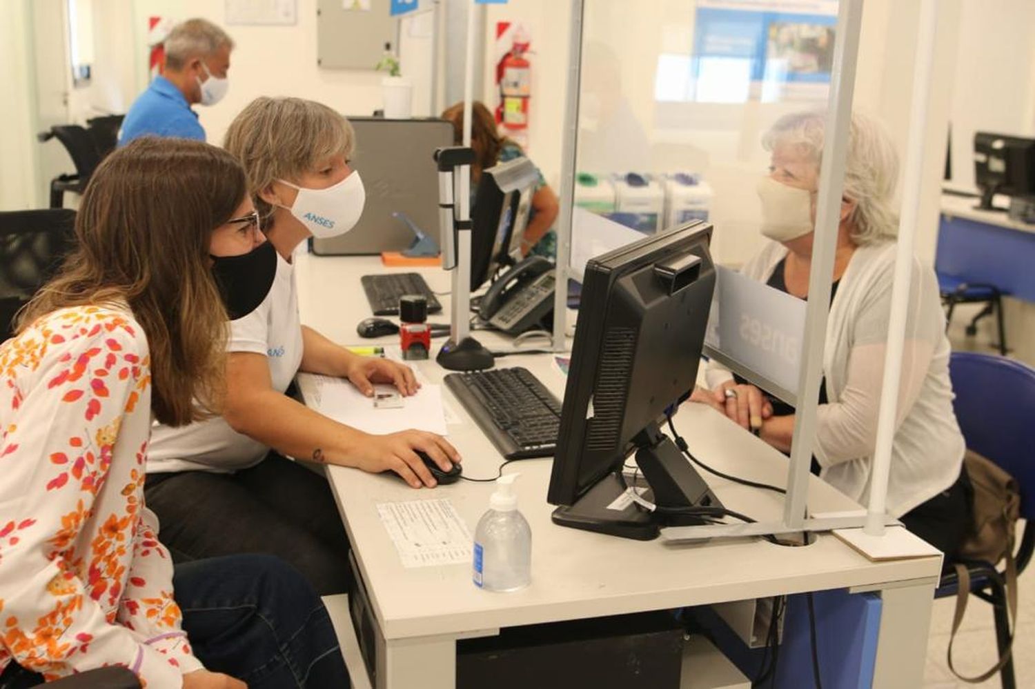 Desde ANSES informaron que sus oficinas siguen abiertas: "Se iniciaron 40.511 gestiones relacionadas con las jubilaciones y pensiones"
