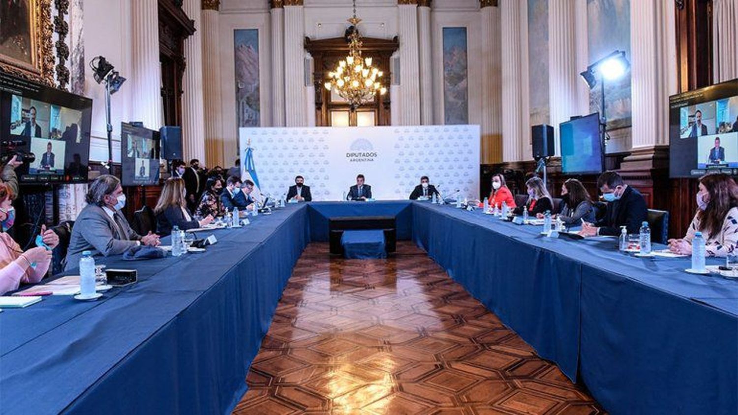 Pfizer desmintió ante Diputados que haya habido "pedido de pagos indebidos"