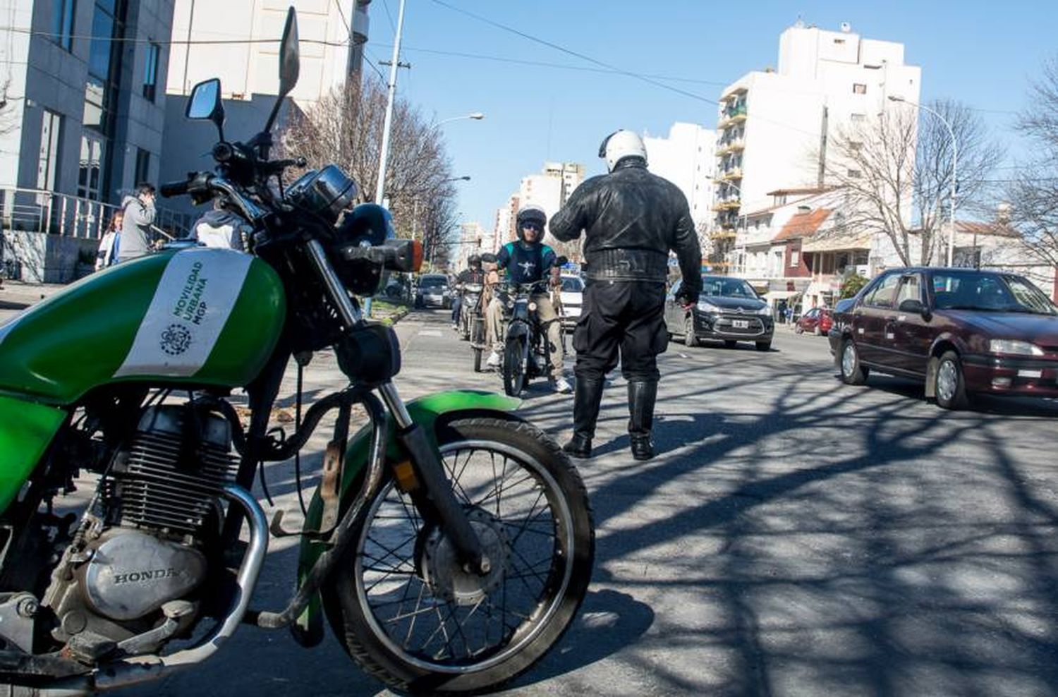 Penarán con multas los estacionamientos pintados en forma ilegal