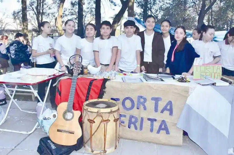 El Centro Polivalente de Arte 
celebró el Día Universal del Folclore