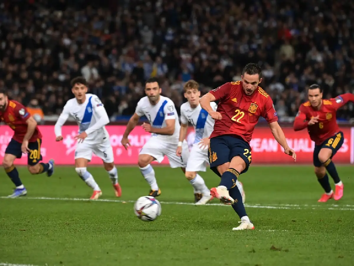 España quedó primero en su grupo a una fecha del final