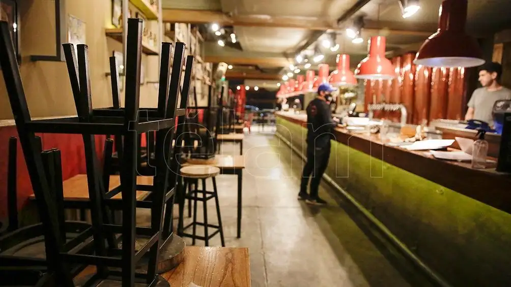 Provincia de Buenos Aires: sin actividades a la madrugada y reuniones de hasta 10 personas