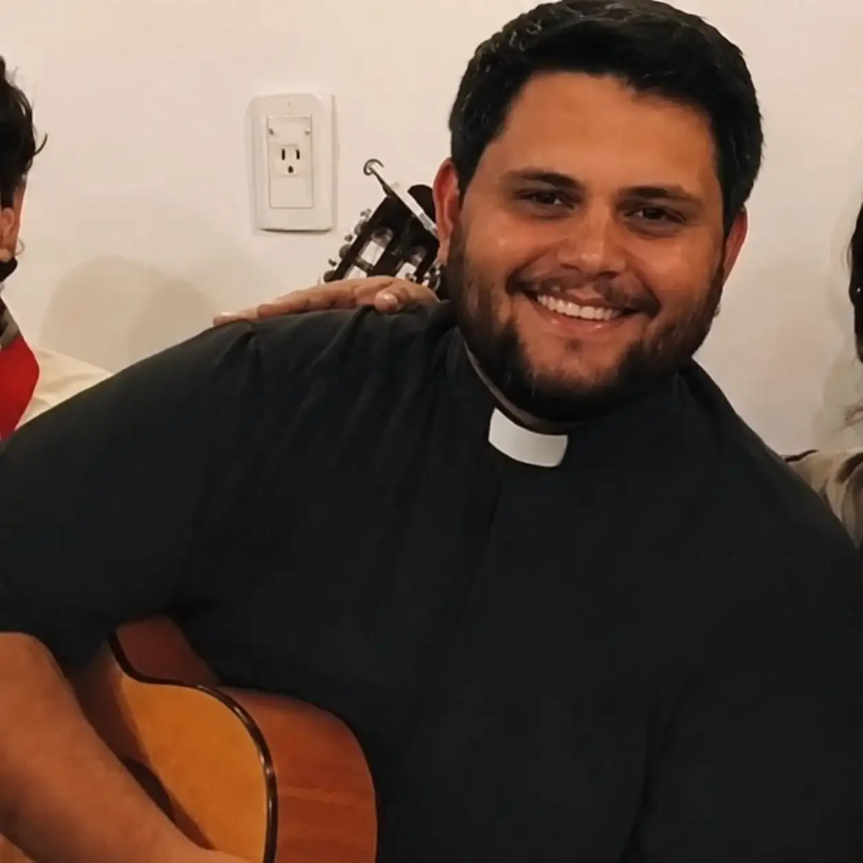 Un sacerdote entrerriano participará en la misa que presidirá el papa León XIV en Uruguay