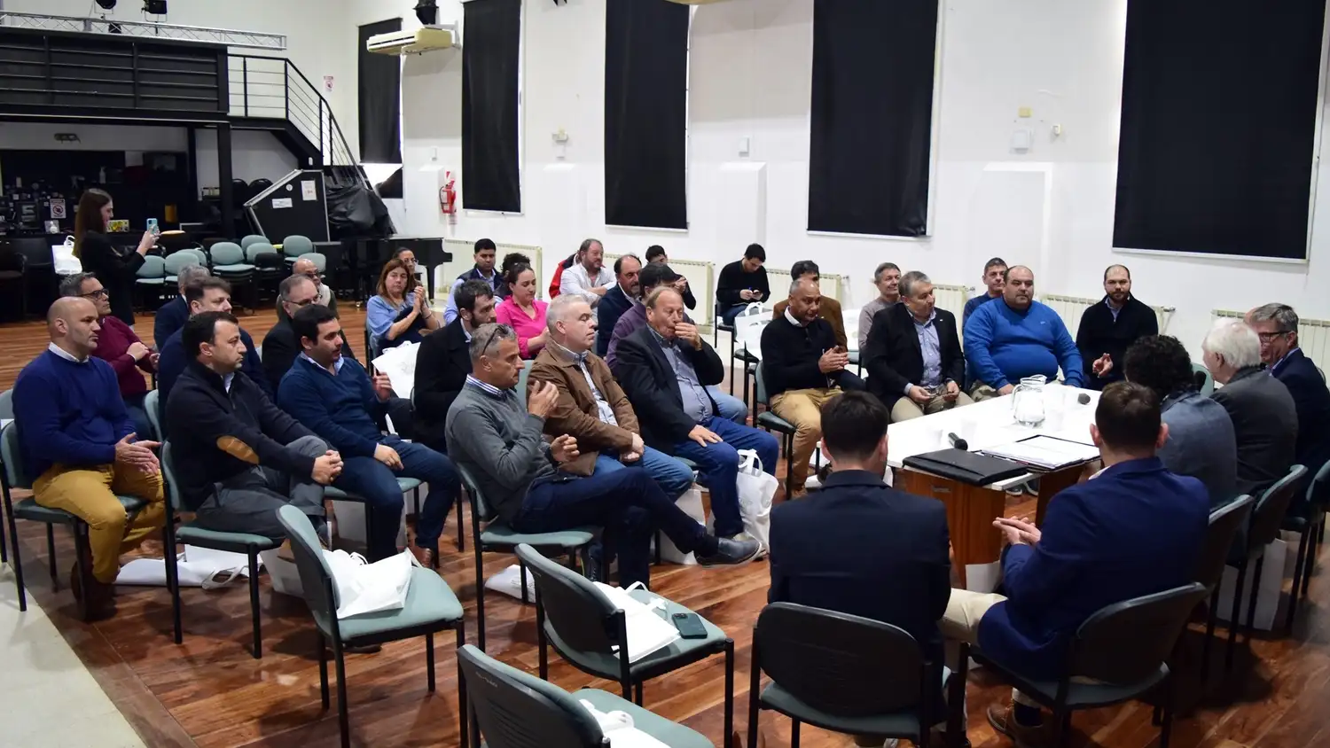 El Gobierno puso en marcha la Mesa de Comercio Interior