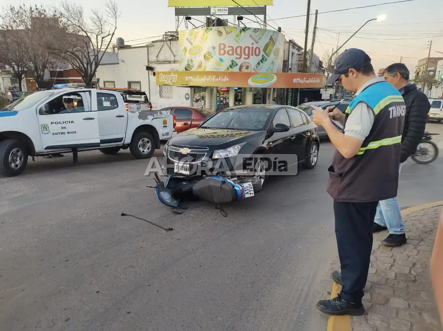 Choques en Avenida Parque: Entre los reductores de velocidad y la reeducación vial al volante