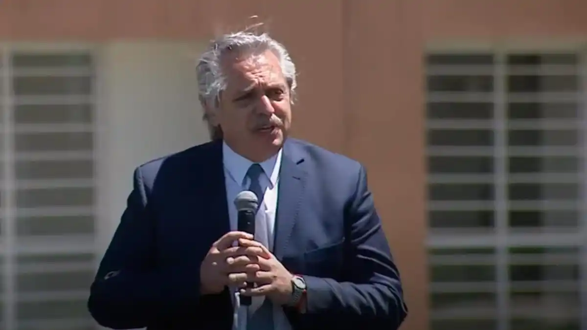 Ezeiza: Alberto Fernández entrega vivienda número 30 mil y el crédito para la construcción 30 mil de su gestión