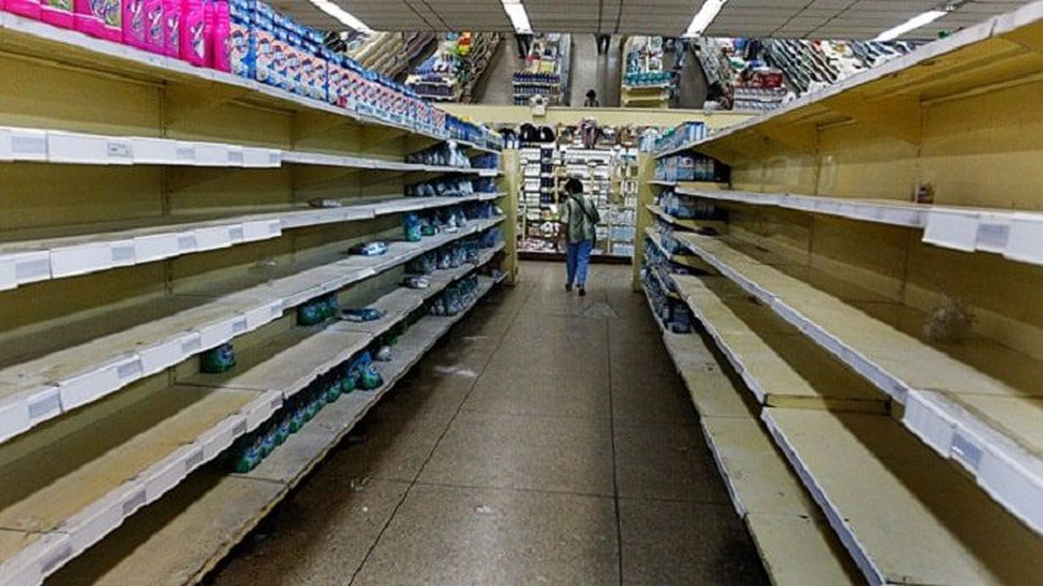 Productores alertan «desabastecimiento sin precedentes» en Venezuela por la falta de gasoil