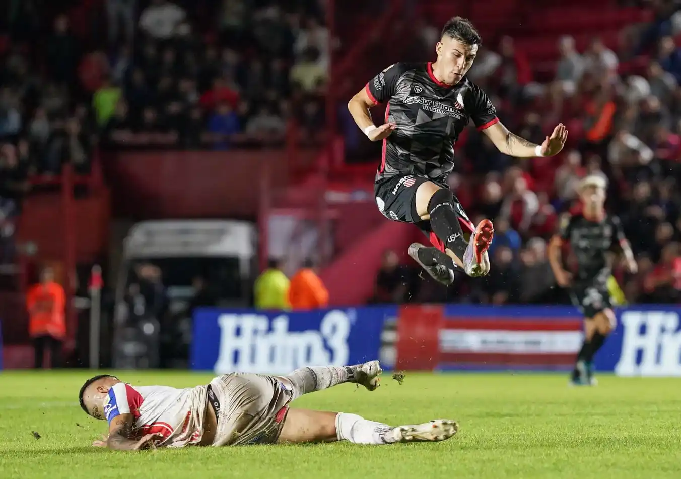 Barracas lo empató en la última jugada.