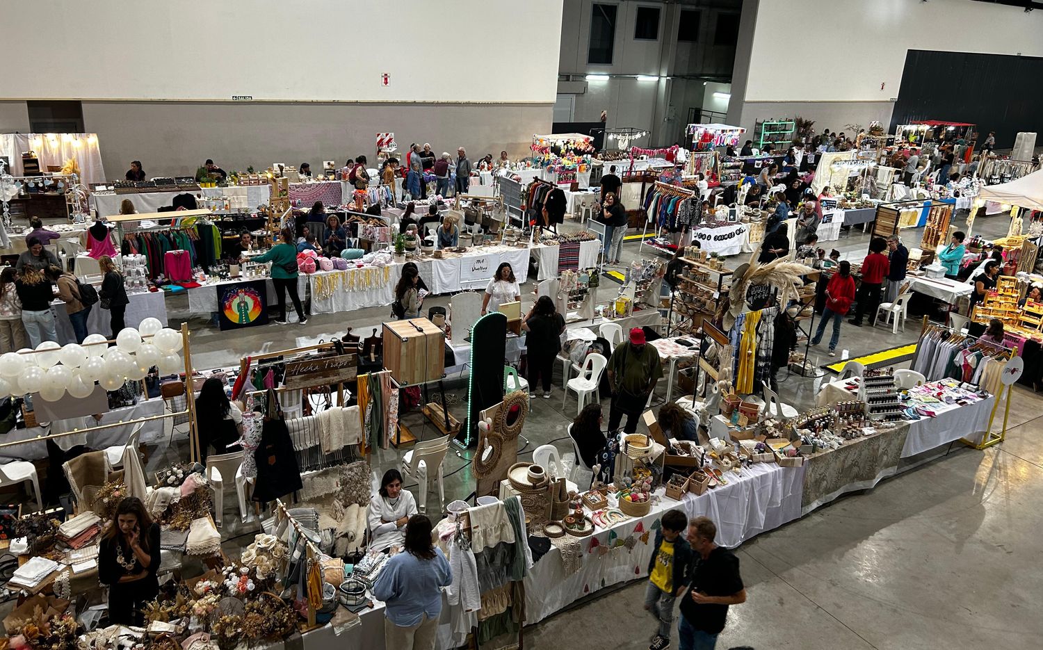 Feria Nacional de Diseñadores y Emprendedores en el Superdomo. (Foto archivo)