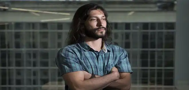 ¡Angustiado! Padre de Renzo Prieto exige al régimen la fe de vida del diputado