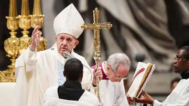 El Papa, en Año Nuevo: «Toda violencia infligida a la mujer es una profanación de Dios»