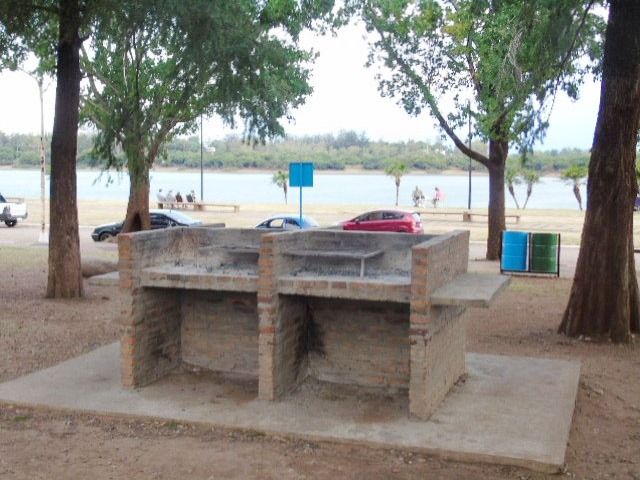 Las parrillas de la costanera son de uso libre, gratuito y responsable