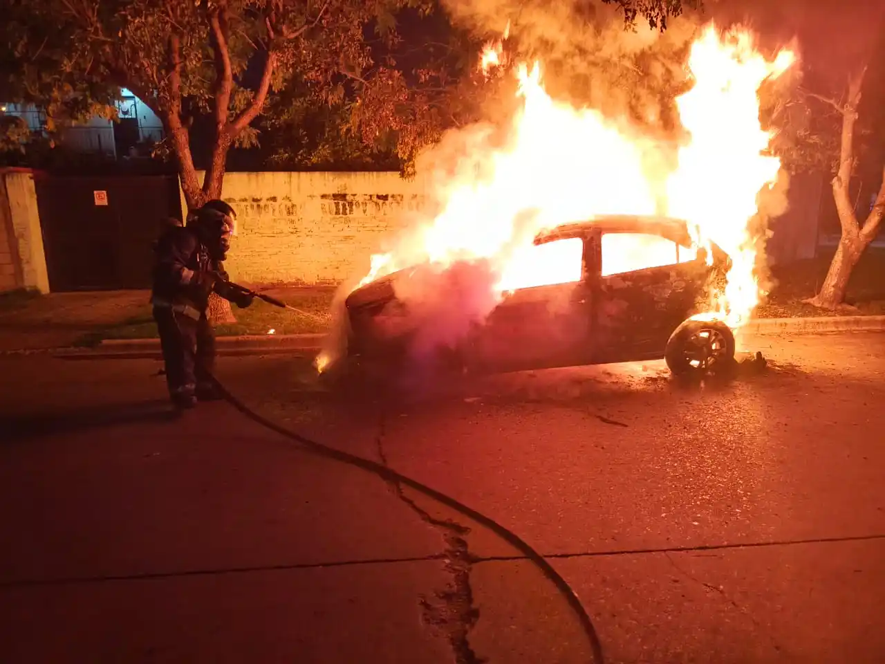 Incendio de un auto.